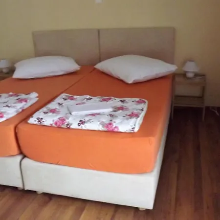 5 Apartman *